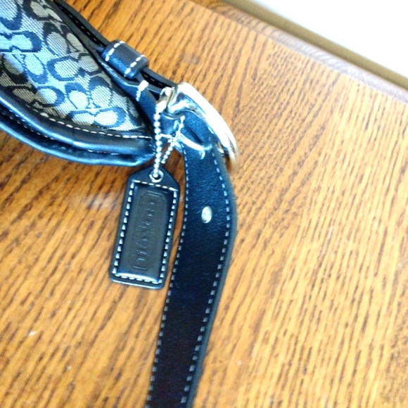 Coach Signature Buckle strap Purse - Picture 4 of 13